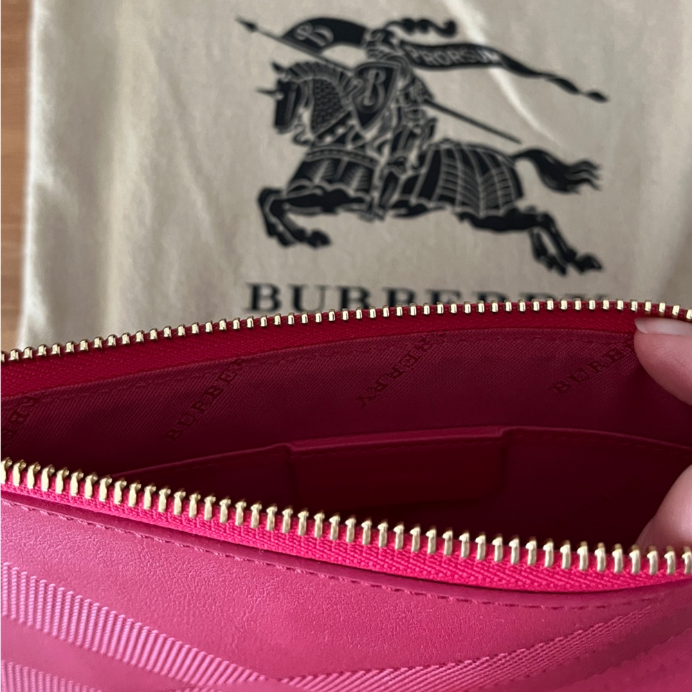 Burberry bright fuchsia Pink Wristlet Clutch pouch - Picture 2 of 4